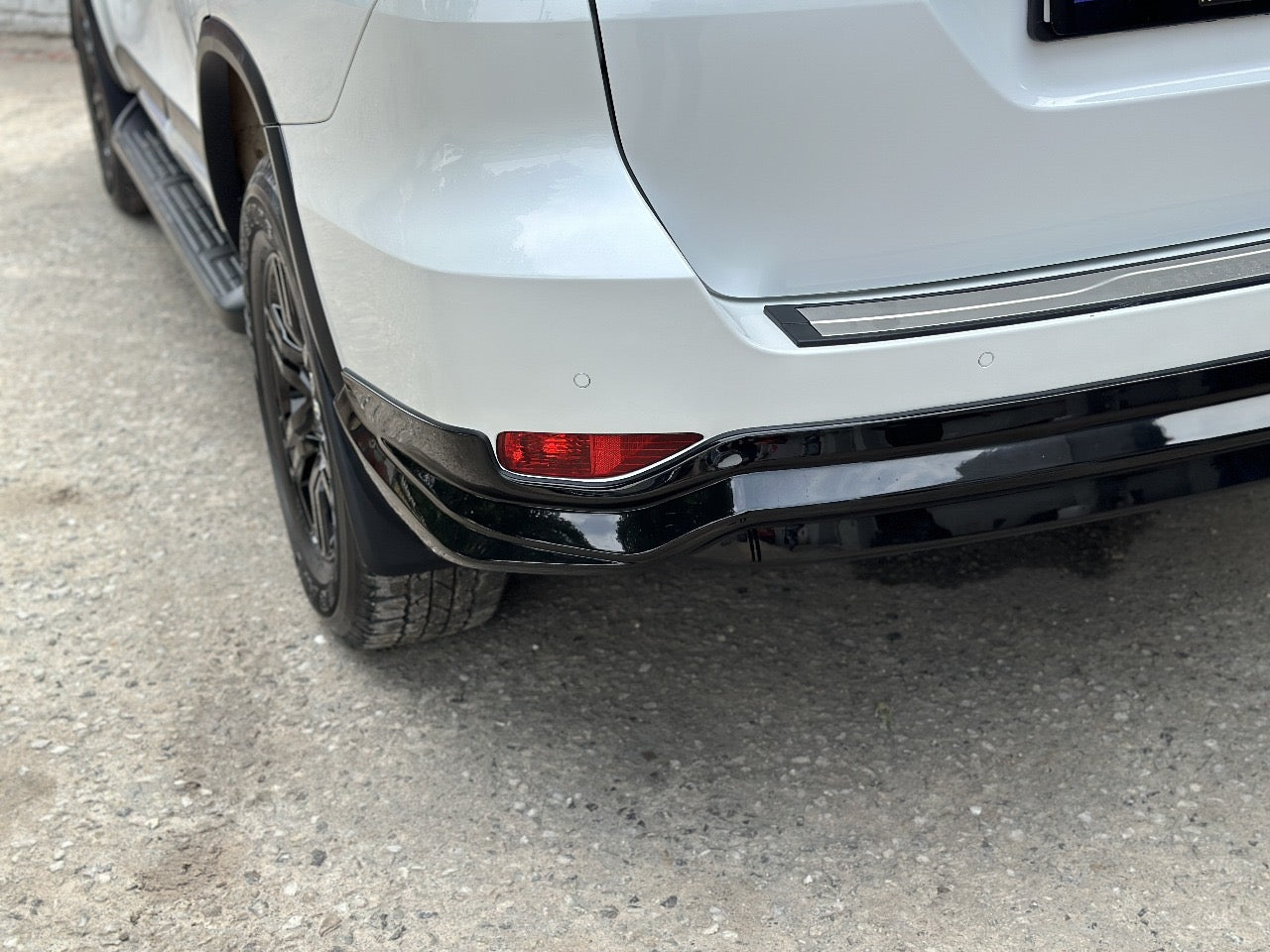 Toyota Fortuner Leader Kit Abs Plastic