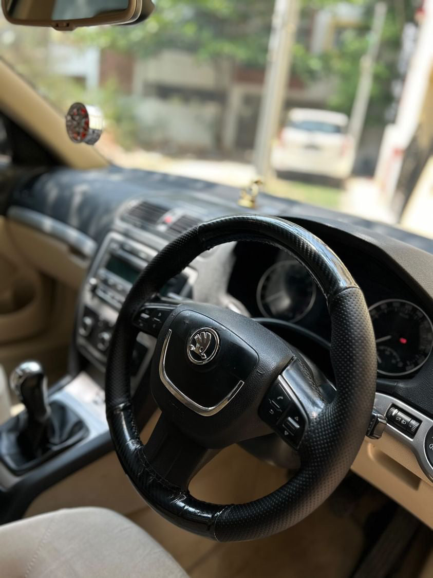 CARBON FIBRE STEERING COVER
