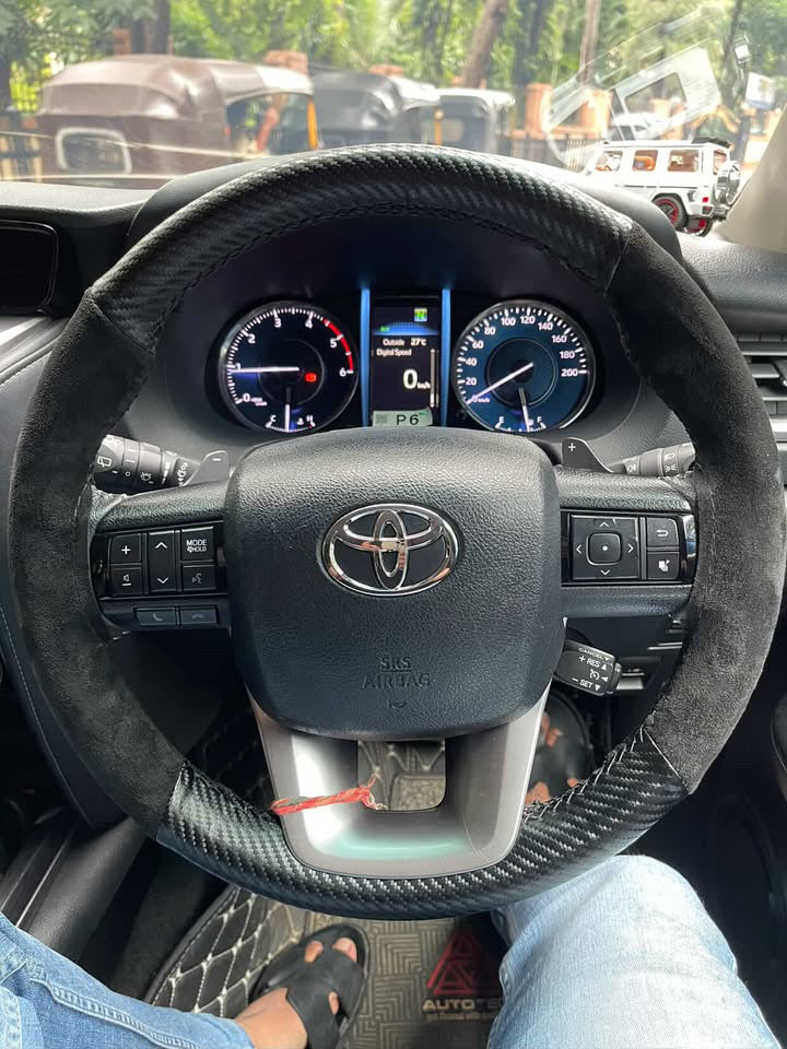 1) Alacantara STEERING COVER