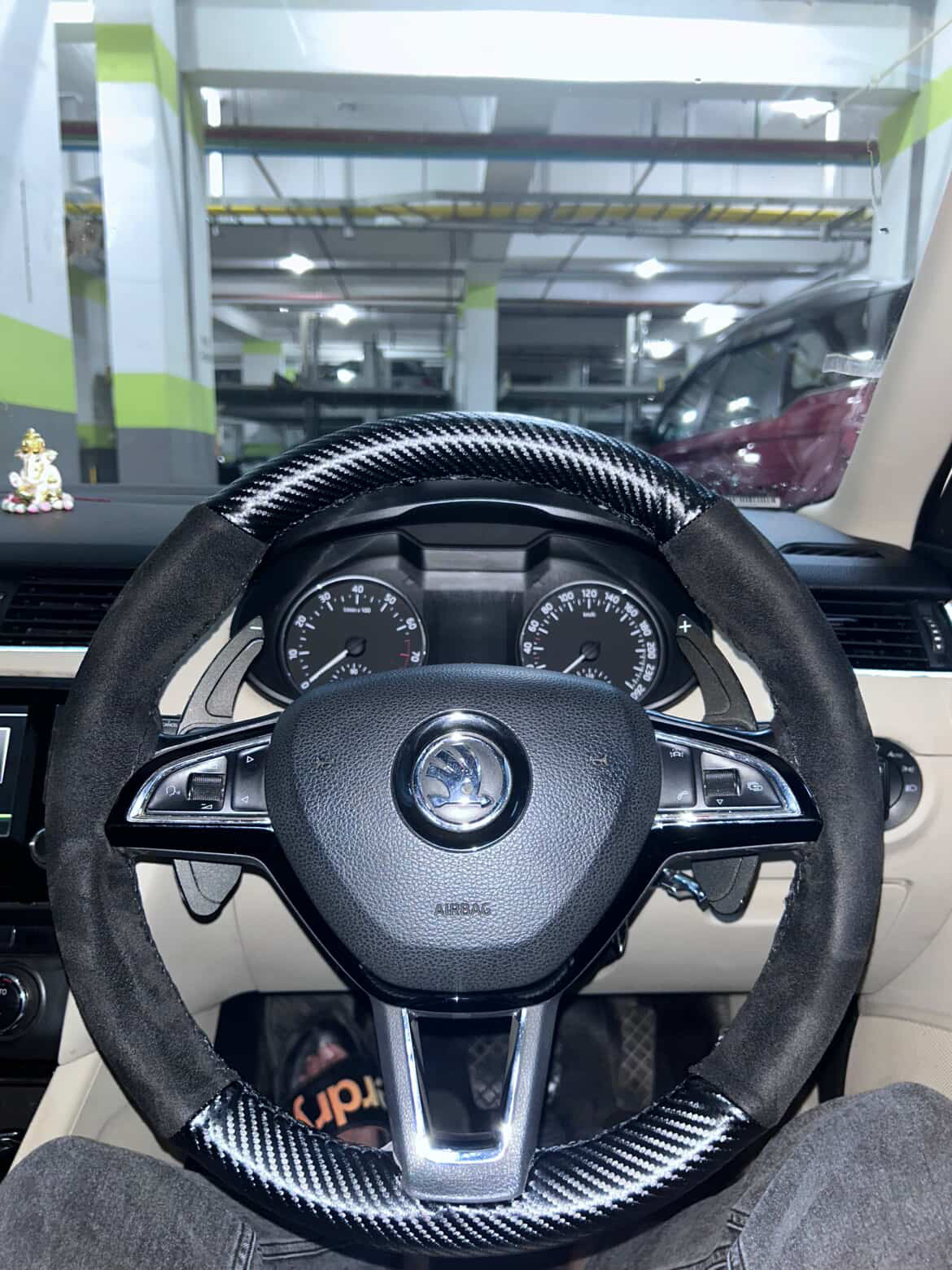 1) Alacantara STEERING COVER