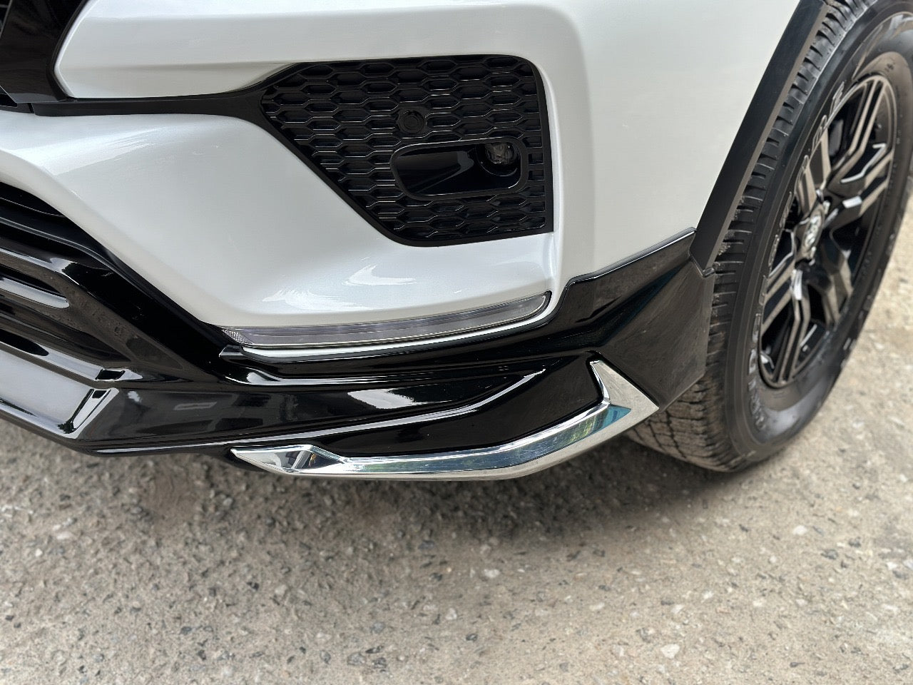 Toyota Fortuner Leader Kit Abs Plastic