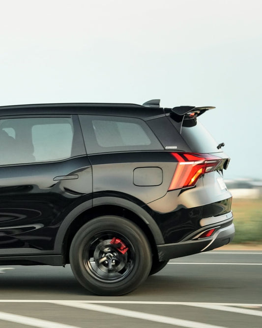 XUV 700 SPOILER |