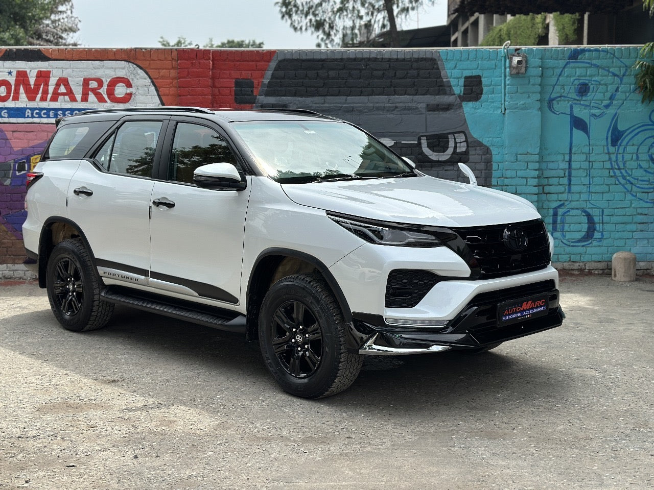 Toyota Fortuner Leader Kit Abs Plastic