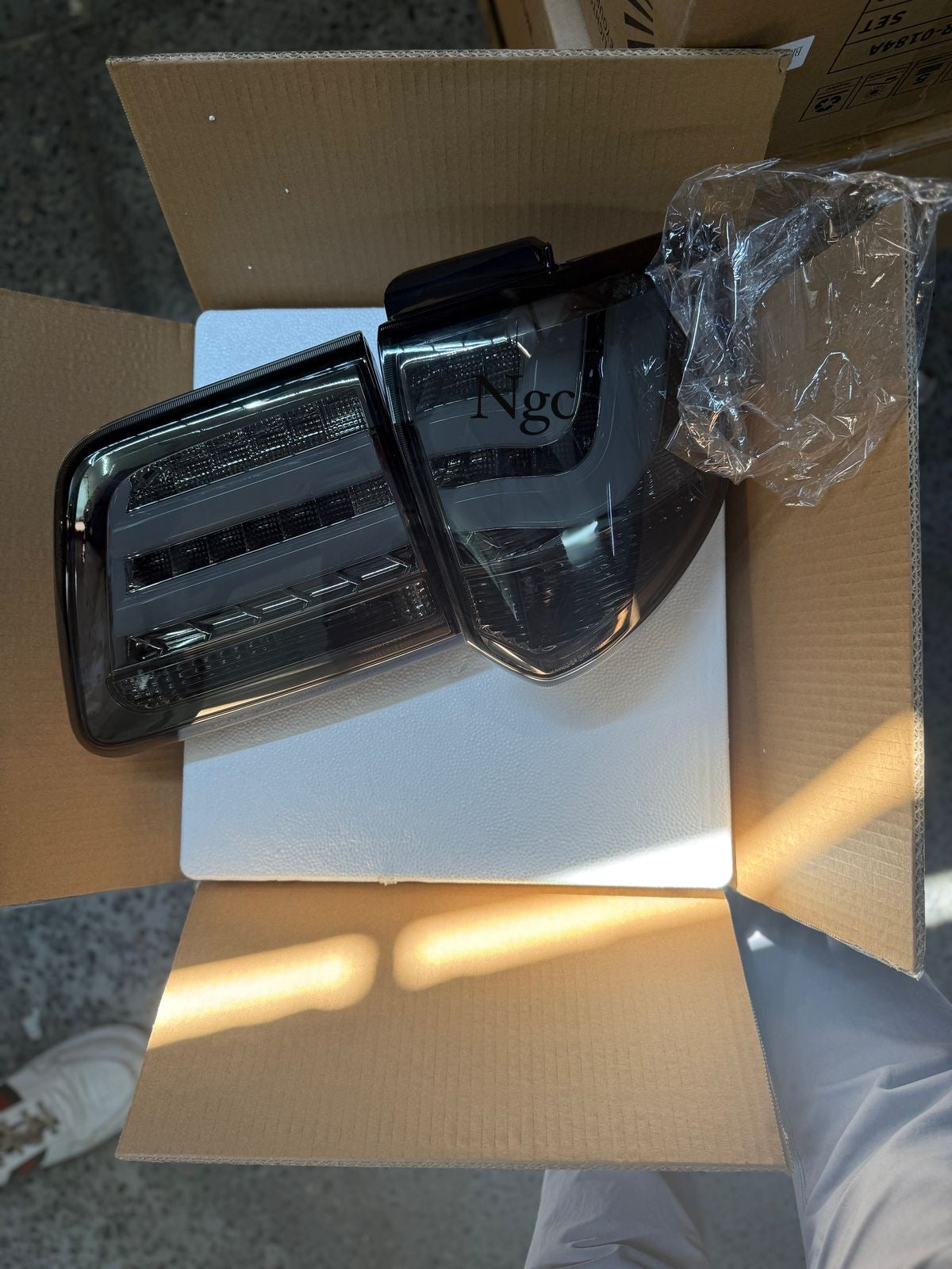 VLAND – TOYOTA FORTUNER TYPE 2 TAIL LIGHT