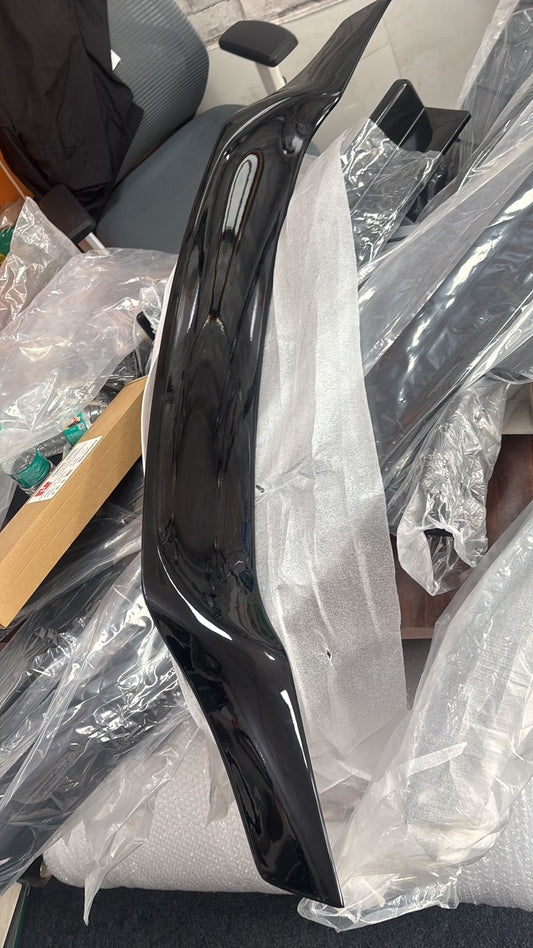 Virtus & Slavia Duck Tail Spoiler