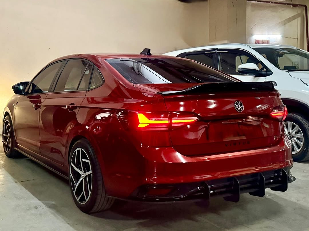 Virtus & Slavia Duck Tail Spoiler