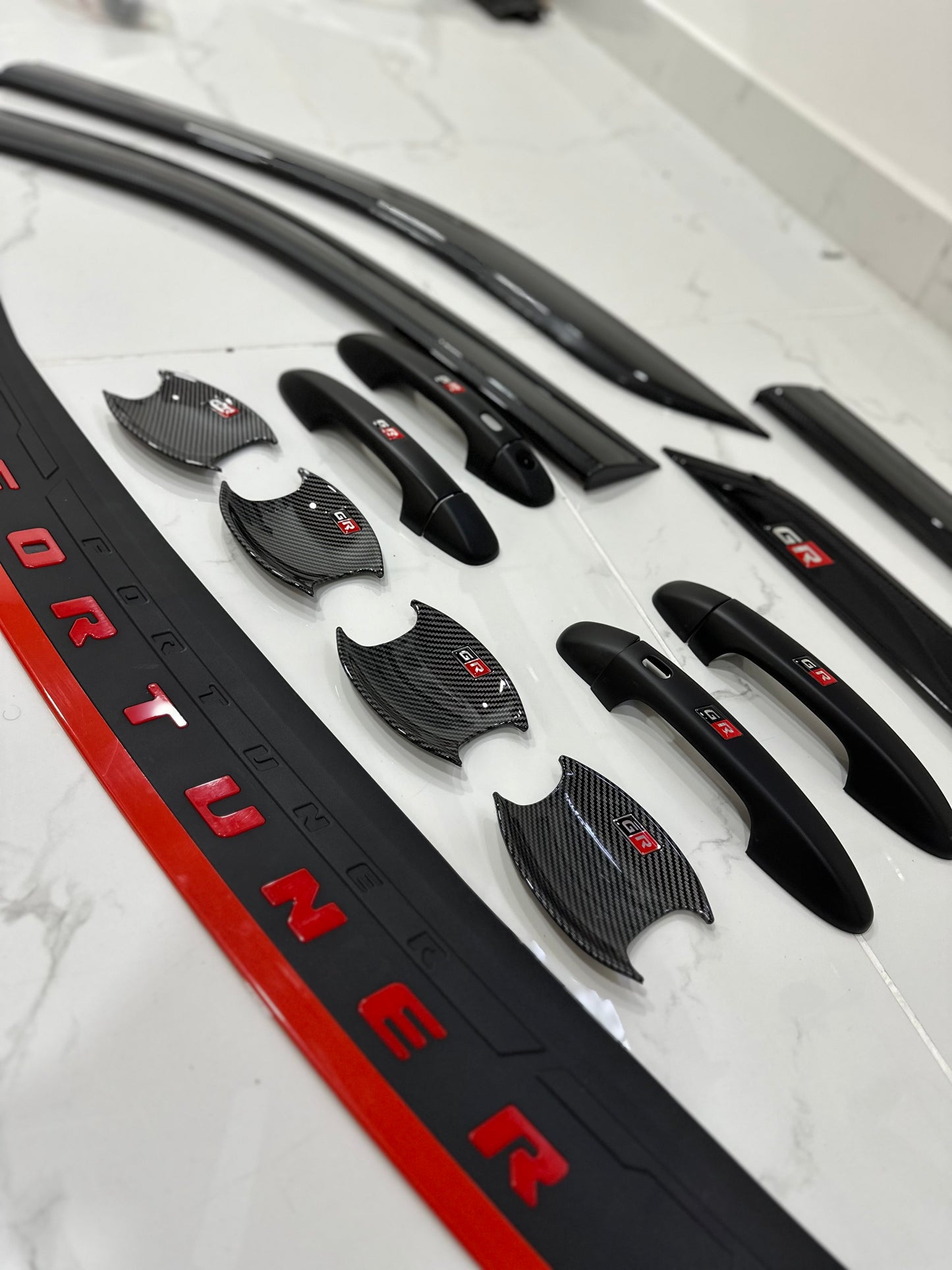 FORTUNER CARBON GR SPORT FINGURE BOWL