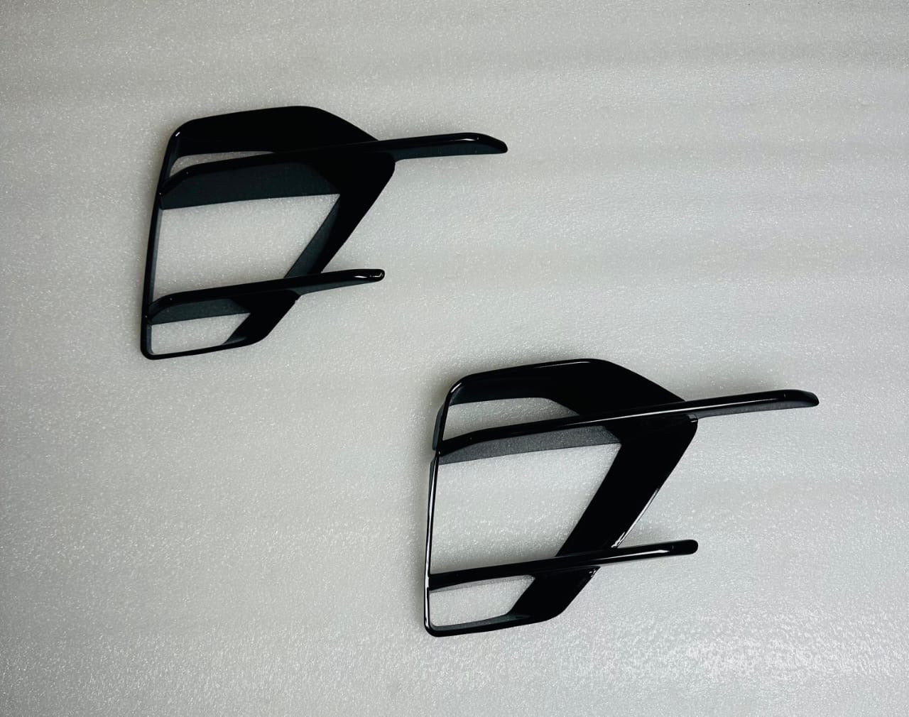 Volkswagen Virtus Fog Lamp Grill | Sporty Front Bumper Upgrade (Black/Carbon)Colour Options