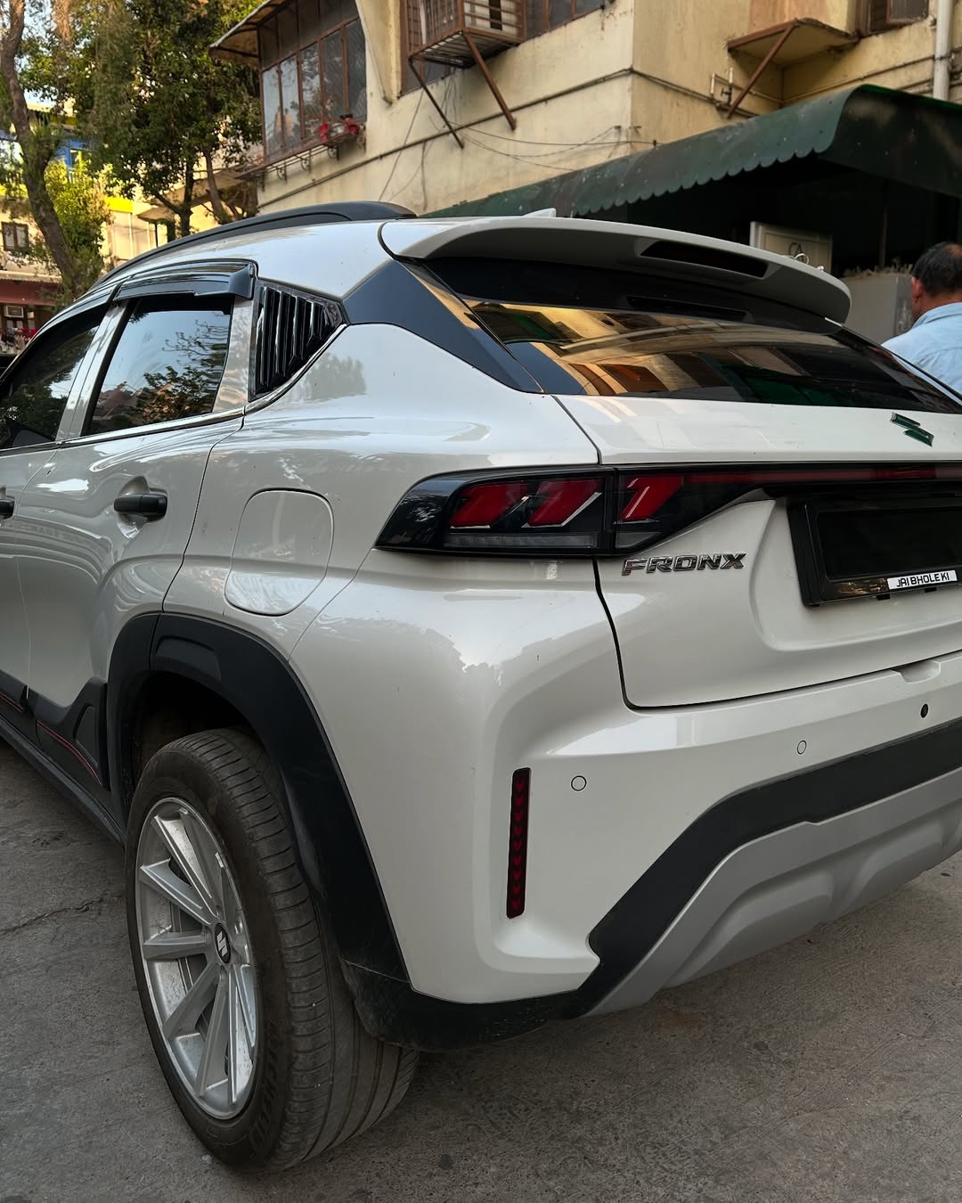 Maruti Suzuki Fronx Window Louvers – Black & Carbon Finish