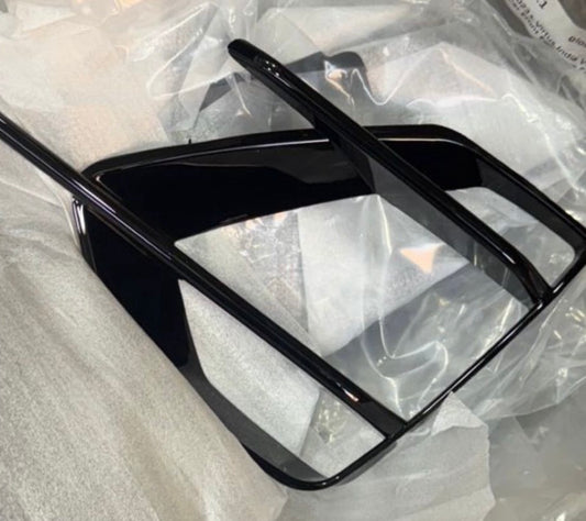 Volkswagen Virtus Fog Lamp Grill | Sporty Front Bumper Upgrade (Black/Carbon)Colour Options