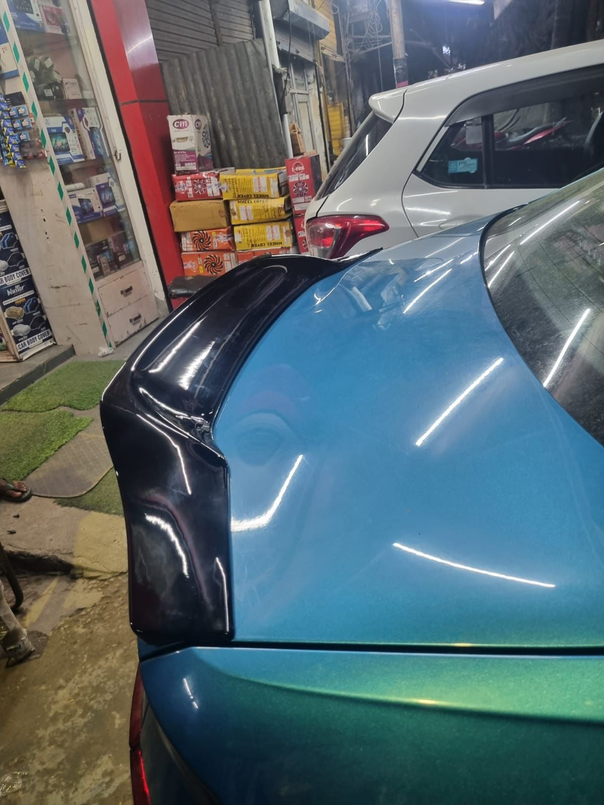Virtus & Slavia Duck Tail Spoiler