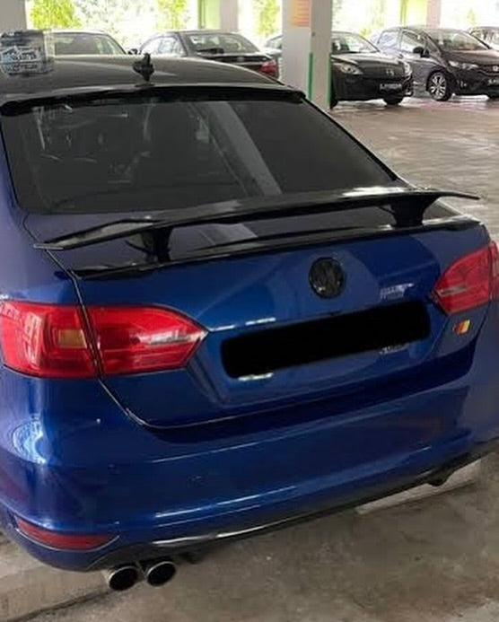 SEDAN SPOILER