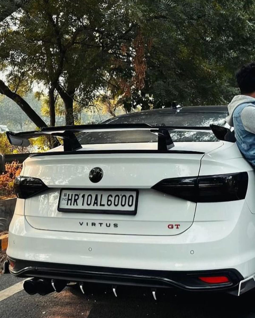 SEDAN SPOILER